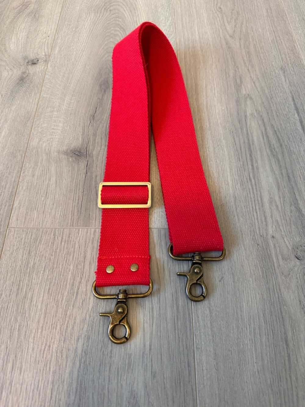 Parker Thatch crossover bag strap